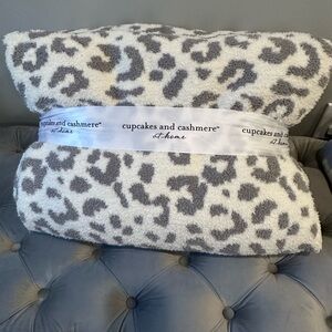 Cupcakes & Cashmere KING Size Gray Leopard Print Blanket